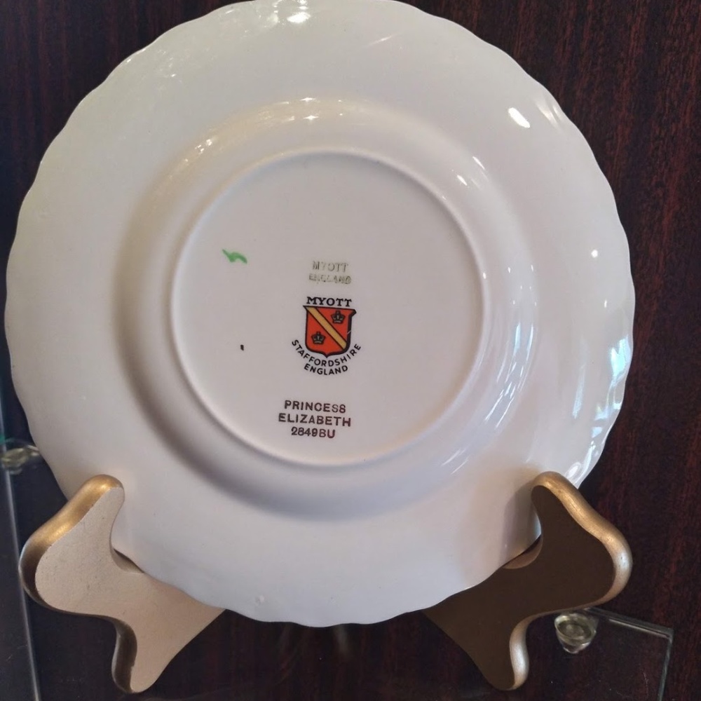 Myott Staffordshire Princess Elizabeth Plate - Picture 4 of 6